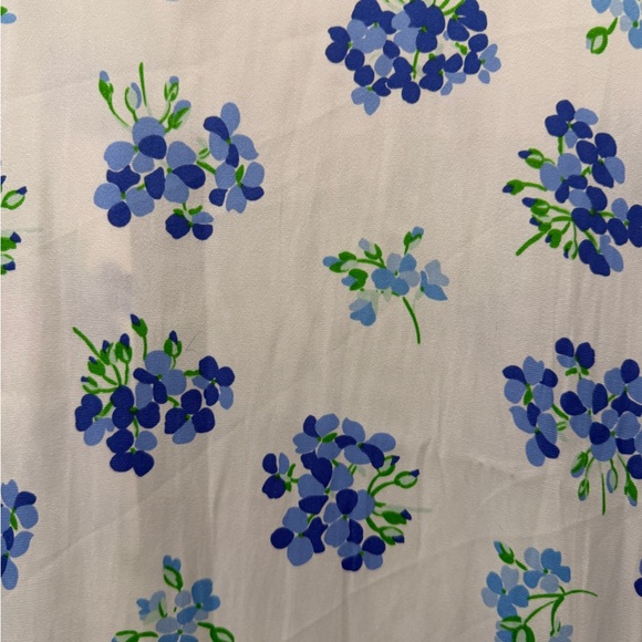 Kate Spade White and Blue Floral Wrap - Picture 2 of 5